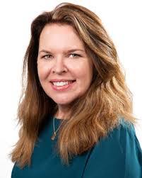 Amy Manning's Instagram, Twitter & Facebook