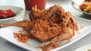 Resep ayam goreng bumbu kuning menjadi pilihan untuk sajian makan siang atau makan malam yang tentu saja sangat lezat dan nikmat. 6 Menu Ayam Goreng Terpopuler Khas Indonesia Kamu Suka Yang Mana Lifestyle Liputan6 Com