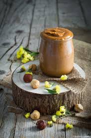 Gli ingredienti sono semplici e ben identificabili: Pasta Di Nocciole Fatta In Casa Rafano E Cannella