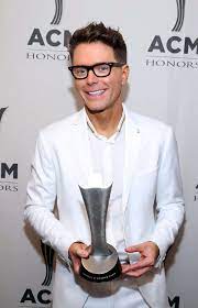Is bobby bones gay