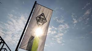 Die dfl befindet sich in gesprächen mit den verantwortlichen von dynamo, das zuletzt darum geworben hatte, nicht drei tage nach dem ende der quarantäne wieder spielen zu müssen. Gladbach Live Schalke 04 Borussia Monchengladbach Live Im Tv Stream Ticker Buli Ubertragung Heute Am 20 3 21 Augsburger Allgemeine