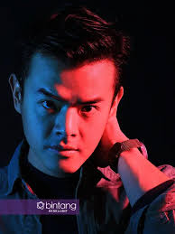 Eksklusif, Kisah Dion Wiyoko Jatuh ke Pelukan Pramugari