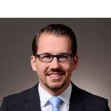 Dr. Nicolas Hoffmann