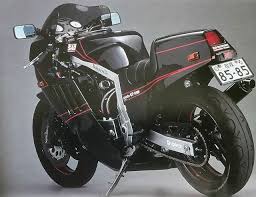 shinobu ー on instagram 油冷 gsxr yoshimura tornado 1200 bonnevllle カッコいい ヨシムラ スーパーバイク スズキ