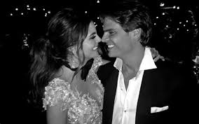 Y no solo eso, el fascinante festejo deslumbró a sus distinguidos invitados por todo el cuidado que se puso. Historia De Amor Ximena Navarrete Y Juan Carlos Valladares People En Espanol