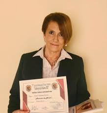 AUDIO) Esther Ferro fue premiada en concursos de escritores a nivel  Internacional