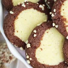 Schnelle Weihnachtsplatzchen Rezepte Fur Alle Die Nur Wenig Zeit Haben Rezept Schnelle Weihnachtsplatzchen Rezepte Backen Weihnachten Rezept Kekse