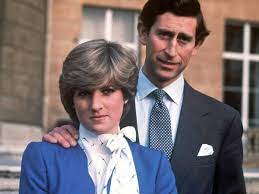 Los looks memorables de la princesa diana que marcaron un momento en la moda a 23 años de su fallecimiento, la princesa diana aún es un referente de moda y estilo Del Anillo De Kate A La Blusa Con Lazada Asi Este El Look De Diana Visto A Traves De Netflix