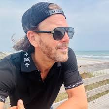 Cuestion Tequila is crossing the border this evening!