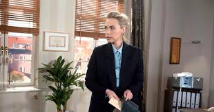 Leni ist in unter uns schockiert, dass paco wegziehen will. Amelies Intrige Rote Rosen Ard Das Erste