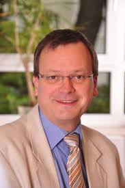 Ansprechpartner/innen