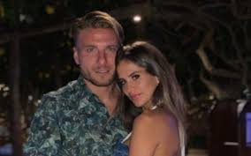Besides being the better half of the italian striker, she is also a mother of three children. Jessica Melena Chi E La Bellissima Moglie Di Ciro Immobile City Pescara News