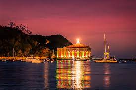 Catalina Casino Christmas 2021 Photos Catalina For The Holidays Catalina Express