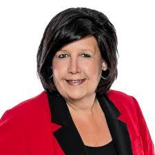 Stacy Tandon's Instagram, Twitter & Facebook