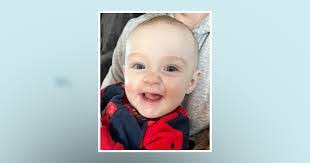 Rae Bonner's Instagram, Twitter & Facebook