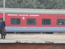 Mumbai Central New Delhi Rajdhani Express 12951 Time Table