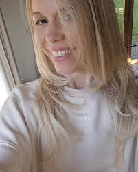 The smile says it all ❤️ My client had not touched her hair in over a year  and was a bit nervous about using bleach, but after a thorough consultation  we lifted