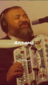 Intocable: Ayúdame