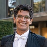 1100+ perfiles de «Aly