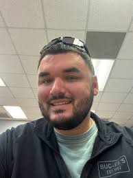 What rooms or apartments are available for rent in Nashville with a budget  of 900-1000?