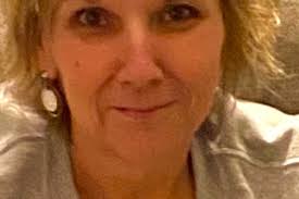 Fundraiser for Rebecca farmer by Trudy Barringer : Becky's Knee Surgery:  Let's Ease Her Burden