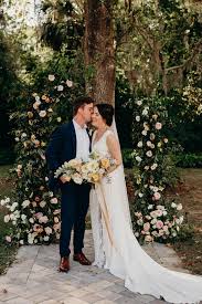 Get the best ideas for a spring wedding in the great outdoors, from the theme, decor, flowers , and more. Spring Garden Wedding Pastel Spring Wedding