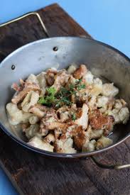 Low Carb Gnocchi Mit Eierschwammerl Sauce Koch Mit Herz Rezept Lebensmittel Essen Eierschwammerl Rezepte