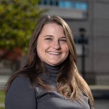 Amber Packard's Instagram, Twitter & Facebook