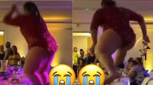 Lizzo Falls Off Table In A Party Youtube