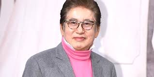 Jul 27, 2021 · 가족 중 유명인물로, 한국 최초의 서양화가이자 최초의 페미니스트인 나혜석이 고모할머니이다. H Rmo1dpfgcj M