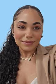 The Holiday Shuffle (Short 2024)