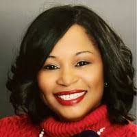 Tracey Crowe's Instagram, Twitter & Facebook