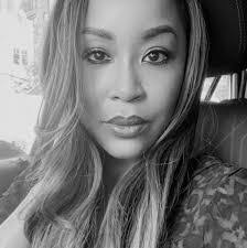 Annie Tinsley's Instagram, Twitter & Facebook