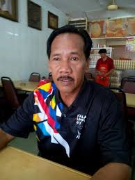 Başbakan yardımcısı ali babacan'ın adı kullanılarak, sahte twitter hesaplarının açıldığı, bu hesaplardan atılan tweetlere itibar edilmemesi gerektiği bildirildi. Abah Zahar54304000 Twitter