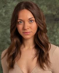 Katie Penn's Instagram, Twitter & Facebook