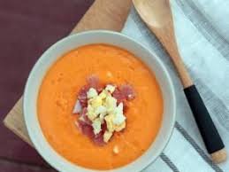 Salmorejo Soupe Froide Espagnole A La Tomate Et Poivron Rouge Pate A Modeler Comestible Recette Gaspacho Soupe