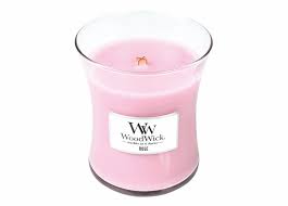 Candlewarehouse.ie is ireland's longest established yankee candle retailer (since 1999) and we operate out of our 750sqm (8,200sq ft) facility in naas, co. Rose Woodwick Candle 10 Oz