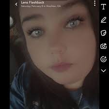 Who can do my maternity photos?