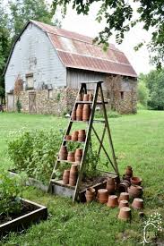 Rustic farmhouse décor is a combination of rustic and farmhouse styles, a lighter version of rustic, but having healthy doses of country living décor. Vintage Rustic Outdoor Garden Decor Rocky Hedge Farm