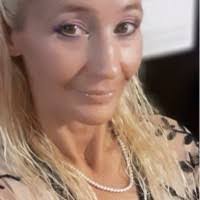 Jennifer Snay's Instagram, Twitter & Facebook