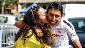 En una de esas prácticas conoció a egan bernal y desde ese momento andan en perfecta comunicación. Amor Sobre Dos Ruedas Egan Bernal Y Xiomara Guerrero