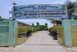 Gaji pegawai pln bila diperbandingkan dengan bumn yang lain termasuk lebih besar. Oknum Guru Sma Negeri 6 Sudah 2 Bulan Bolos Mengajar Dan Makan Gaji Buta Berita Ter Update Hari Ini
