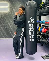 Lata dalal (@fitlifewithlata) • Instagram photos and videos