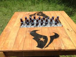 Pin By Chuck Powell On Furniture Patio Table Pallet Diy Diy Pallet Projects