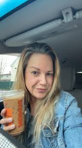 It's Friday yaaa'lll🎉 Last of my big move is happening tomorrow- It's been  a hell of a few weeks- Espresso to the FACE!!! Sending that genuine love  from BOSTON 💚 Remember- it