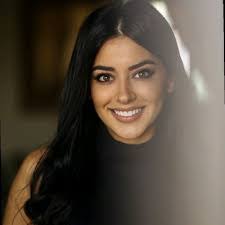 Elisha Middleton's Instagram, Twitter & Facebook