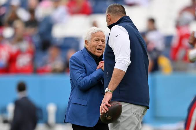 Robert Kraft finally speaks on Mike Vrabel's offseason - 98.5 The Sports  Hub - Boston's Home For Sports