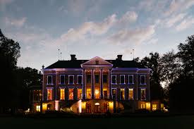 Maison Moet Experiential Marketing Grand Homes Around The Worlds