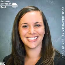 Julie Chapdelaine's Instagram, Twitter & Facebook