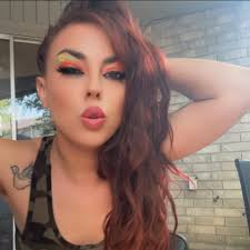 Hulk Hogan was racist & people are sad he's gone 🤔